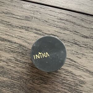 inika burnt sienna eyeshadow tried once